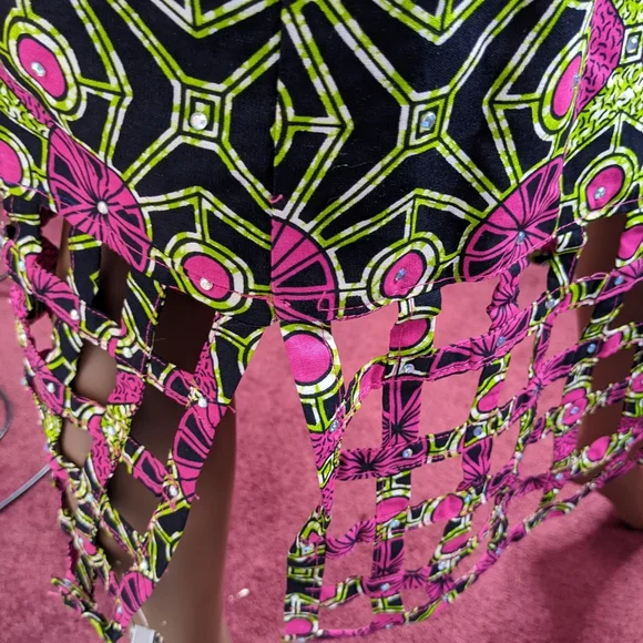 NWOT, AFRICAN PRINT DRESS SIZE 18. - Picture 12 of 15